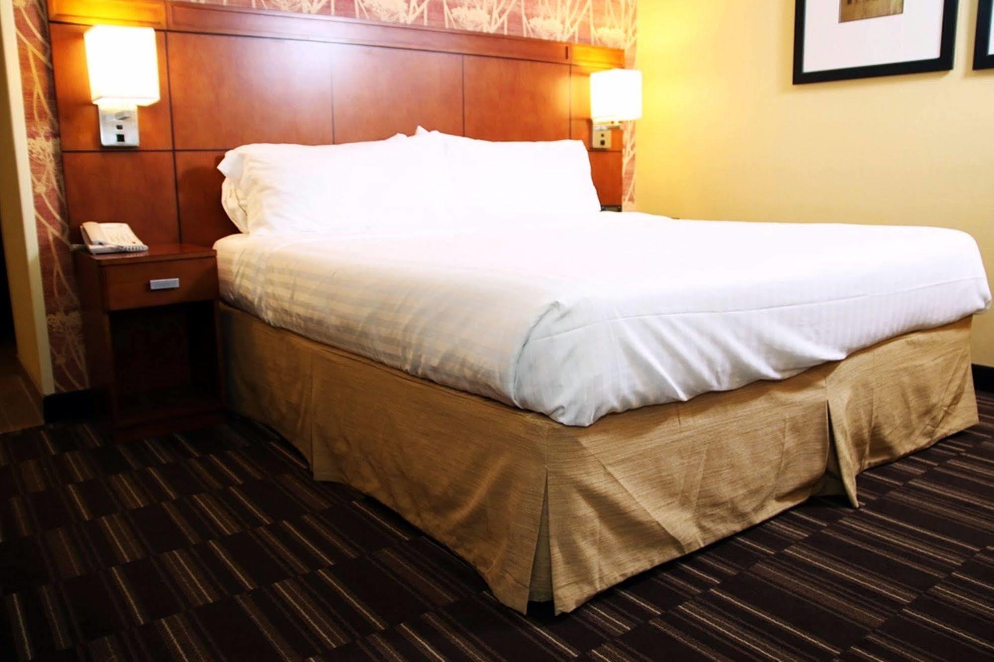 Holiday Inn Express Tifton By Ihg Eksteriør billede