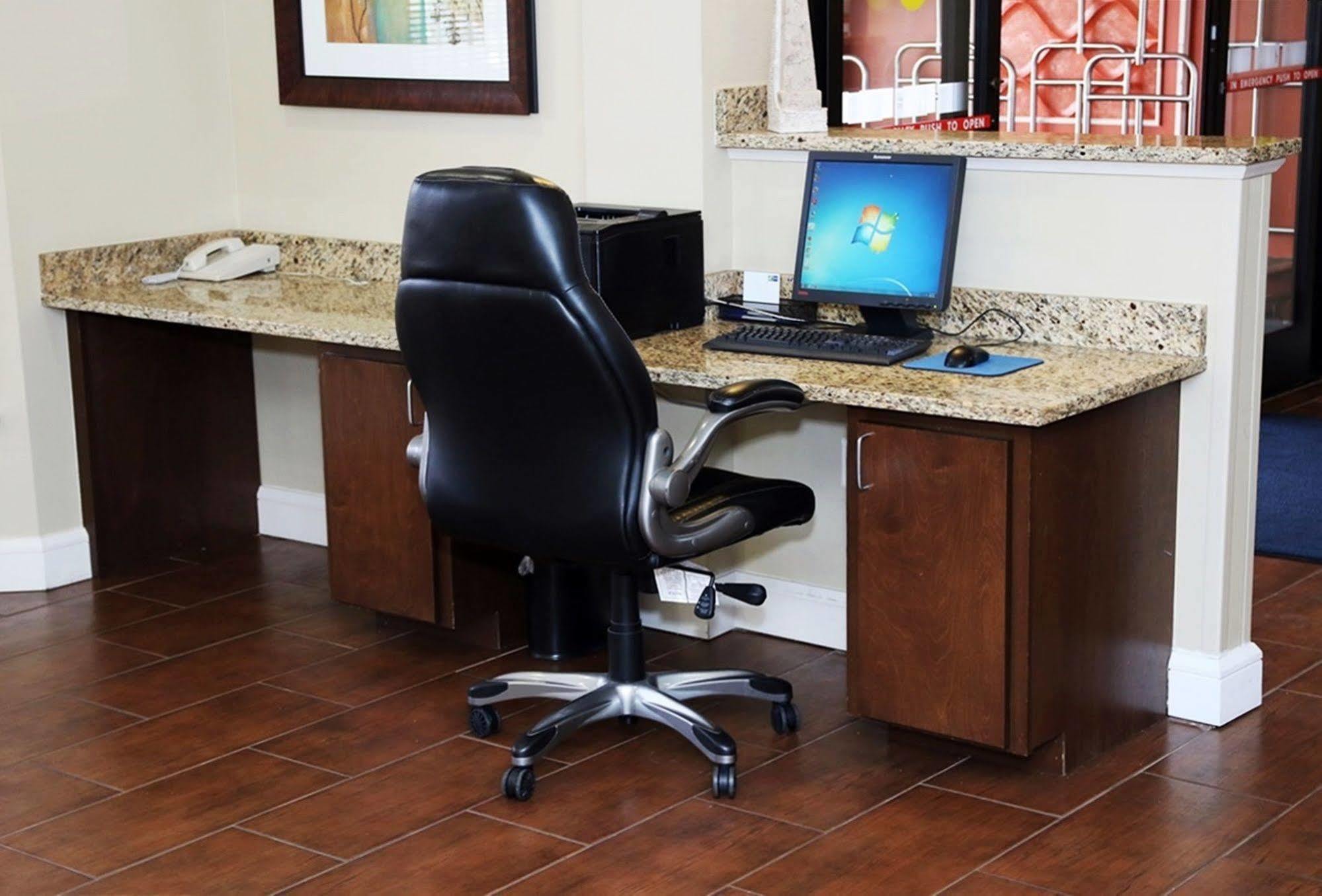 Holiday Inn Express Tifton By Ihg Eksteriør billede