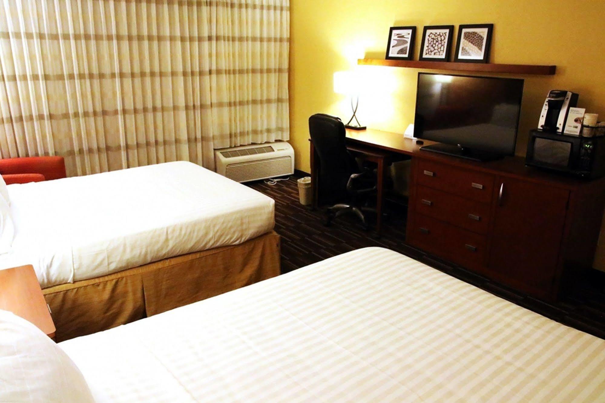 Holiday Inn Express Tifton By Ihg Eksteriør billede