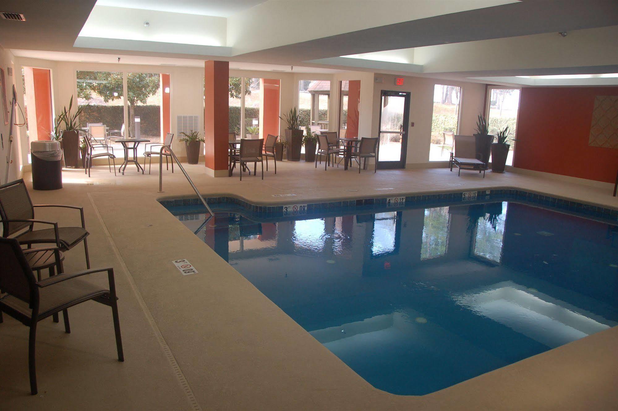 Holiday Inn Express Tifton By Ihg Eksteriør billede